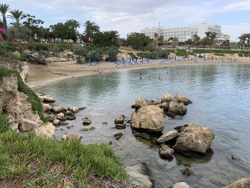 Strand Crystal Springs Beach Hotel