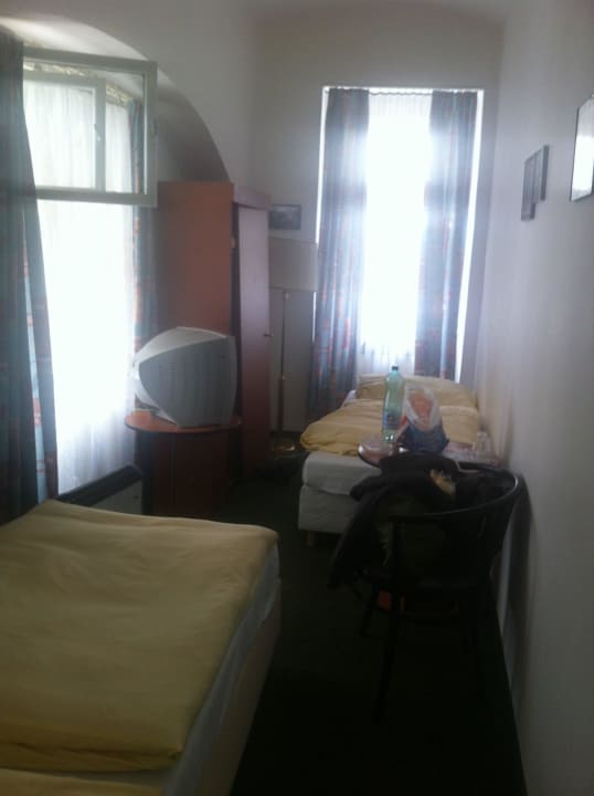 Das Standardzimmer im Wirtschaftshof  Hotel Merkur