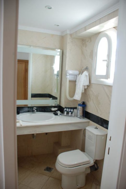 Zimmer Mitsis Rinela