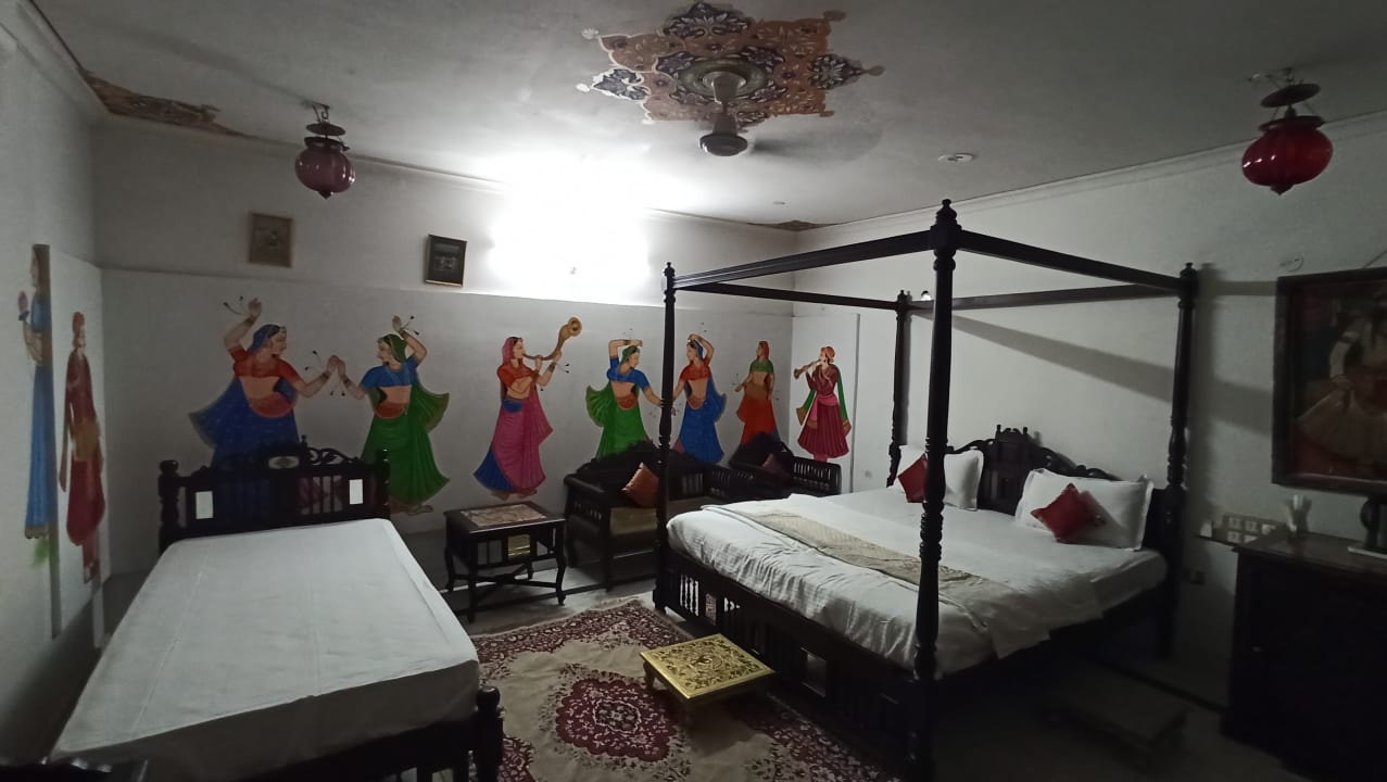 Zimmer Suroth Mahal Hotel
