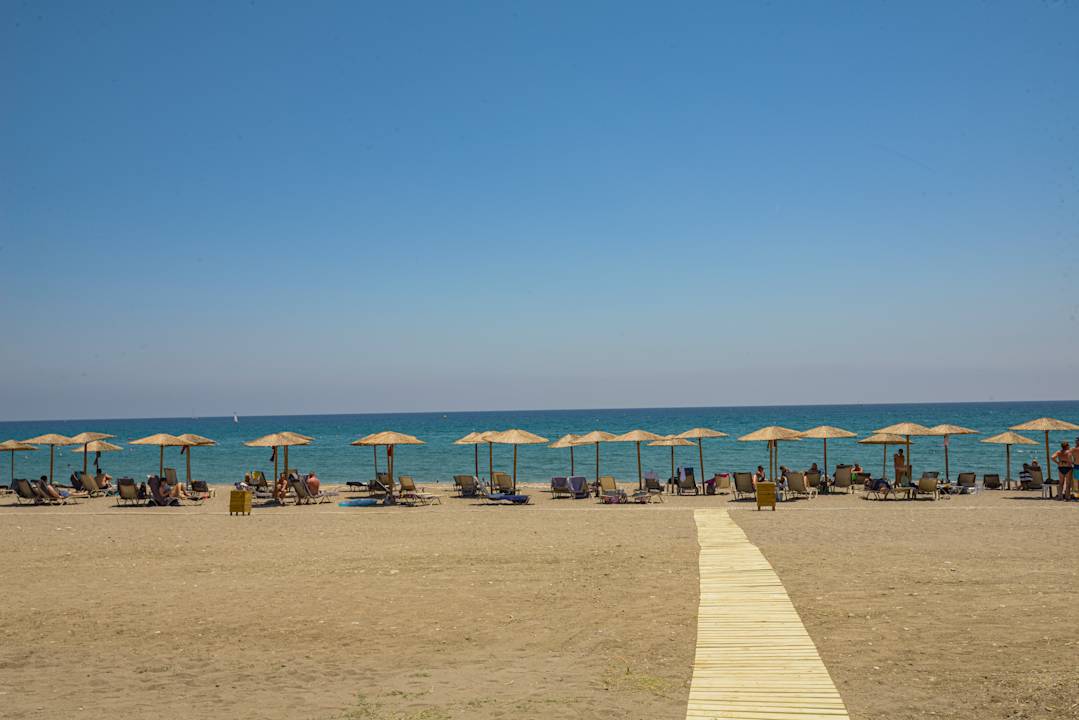 Strand Asterias Beach Resort