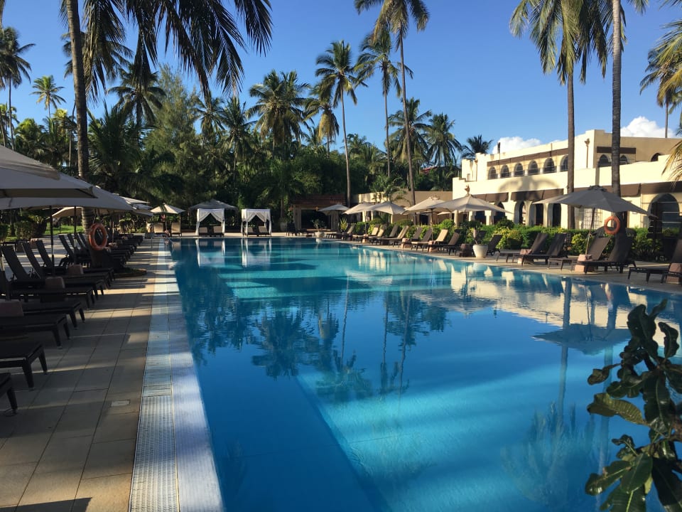 Pool TUI Blue Bahari Zanzibar