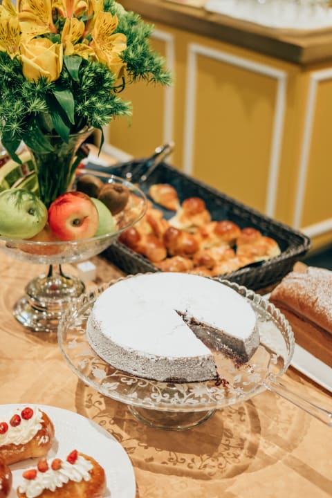 Gastro Caruso Place Boutique and Wellness Suite