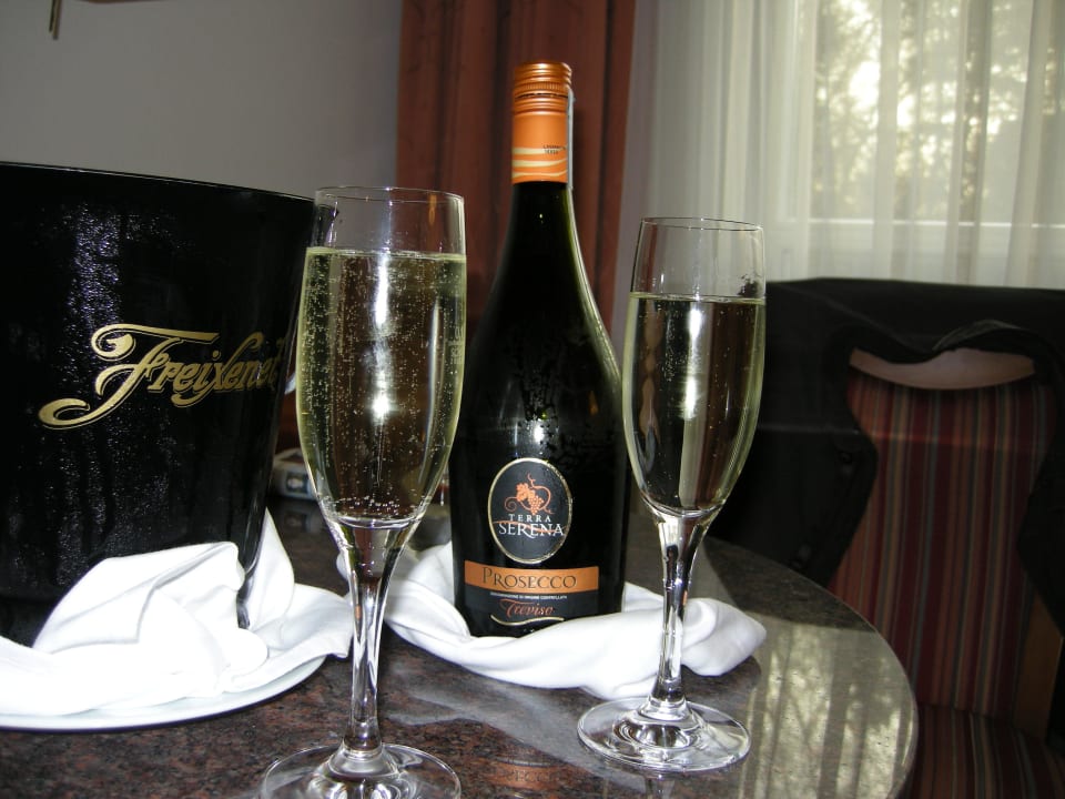 Ankunfts Prosecco Seminaris Hotel Leipzig