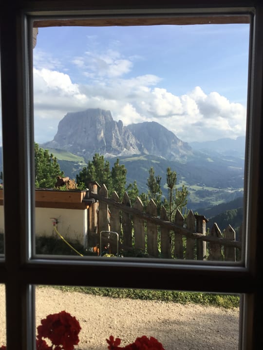 Außenansicht Almhotel Col Raiser