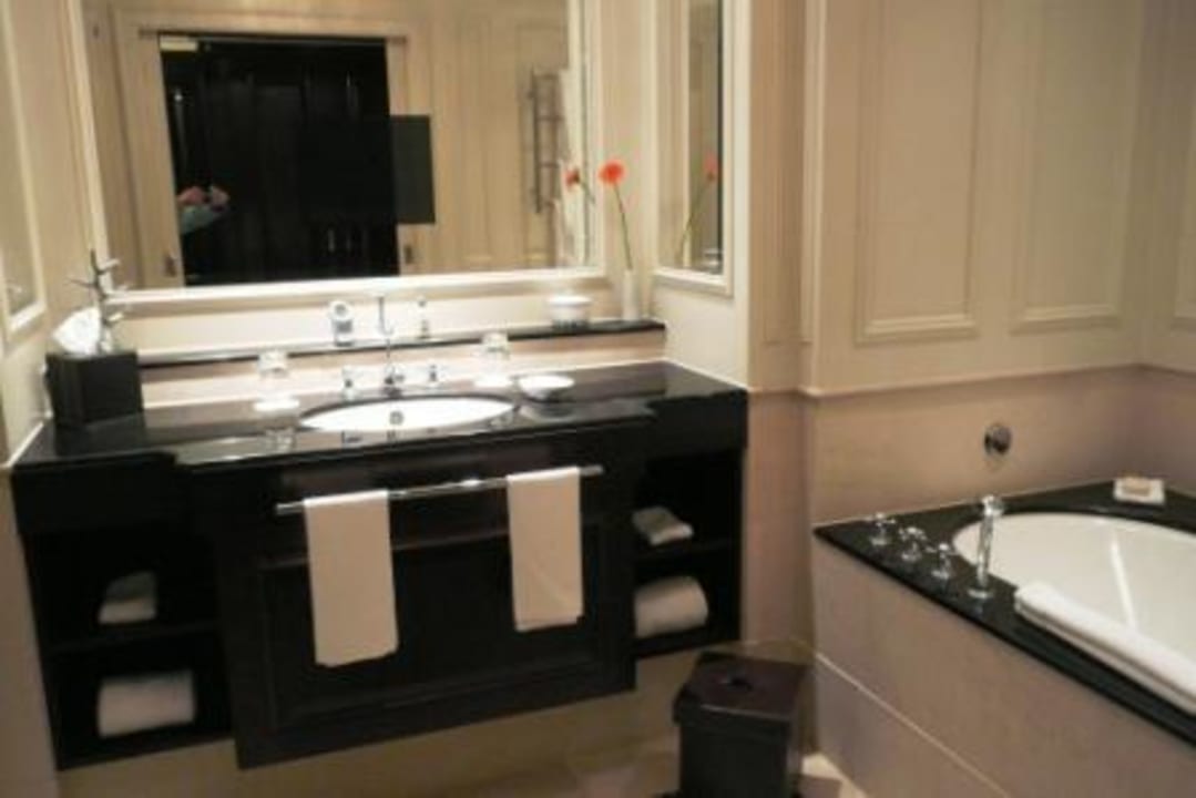 Waschtisch Breidenbacher Hof