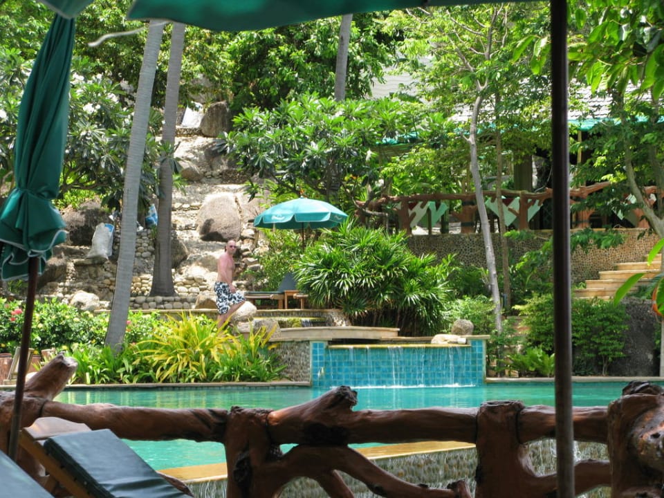 Schöner Pool Panviman Resort Koh Phangan