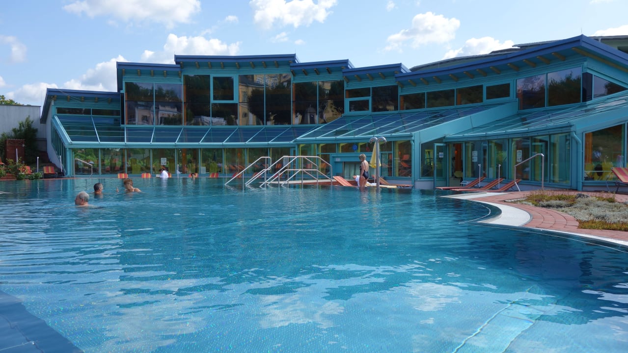 Außenpool Vivea Hotel Bad Vöslau