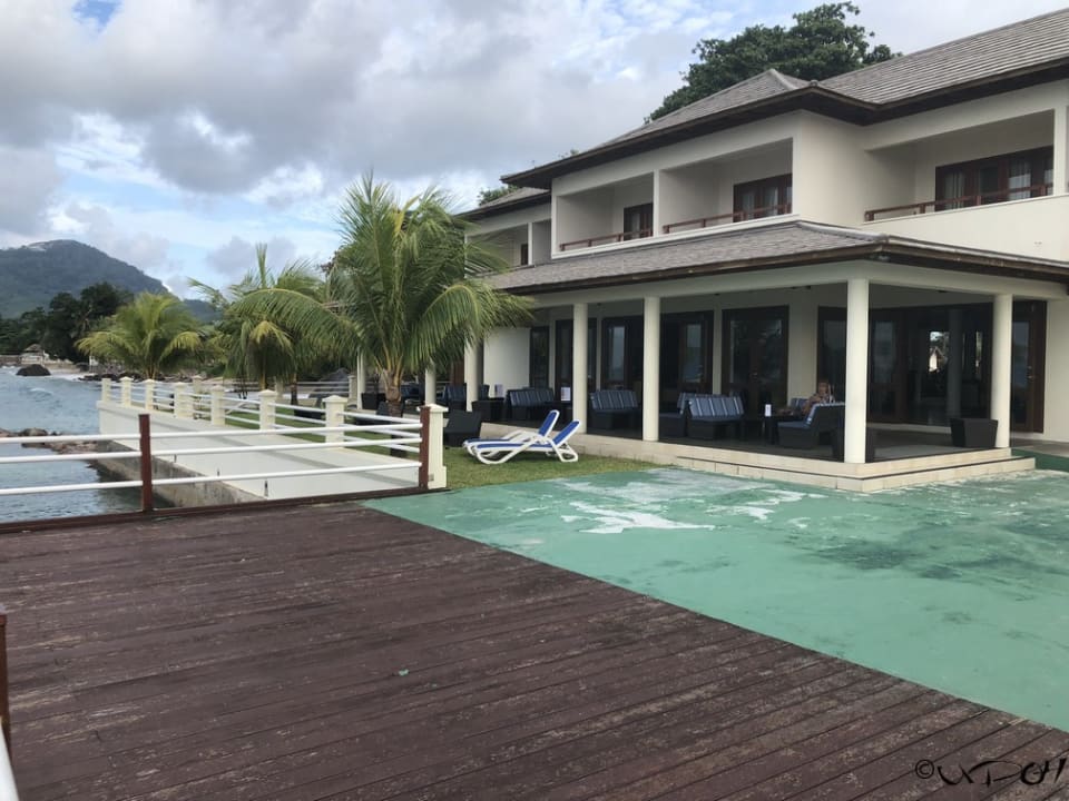 Bootsanleger für Abfahrt nach Silhouette Hilton Seychelles Labriz Resort & Spa