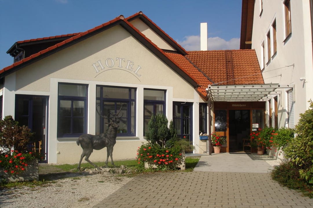 Eingang Gästehaus Gasthof zum Hirschen