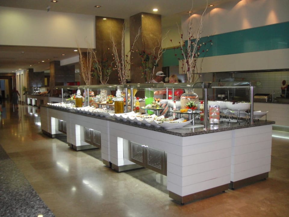 Im Speisesaal Hotel Baia Lara