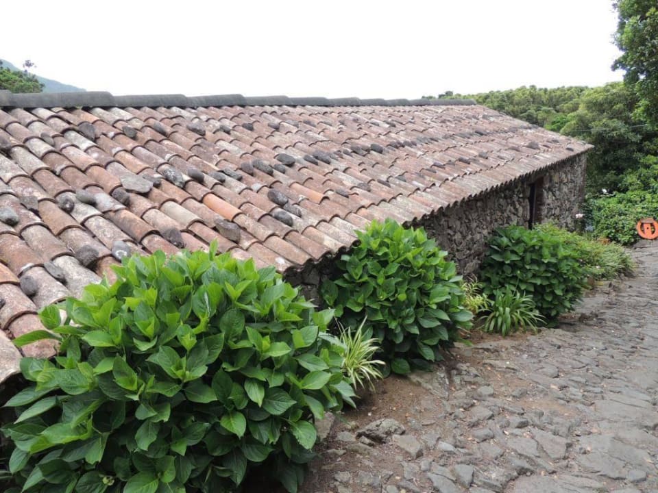 Rezeption außen Hotel Aldeia da Cuada