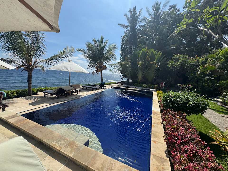 Pool Alam Mimpi Bali