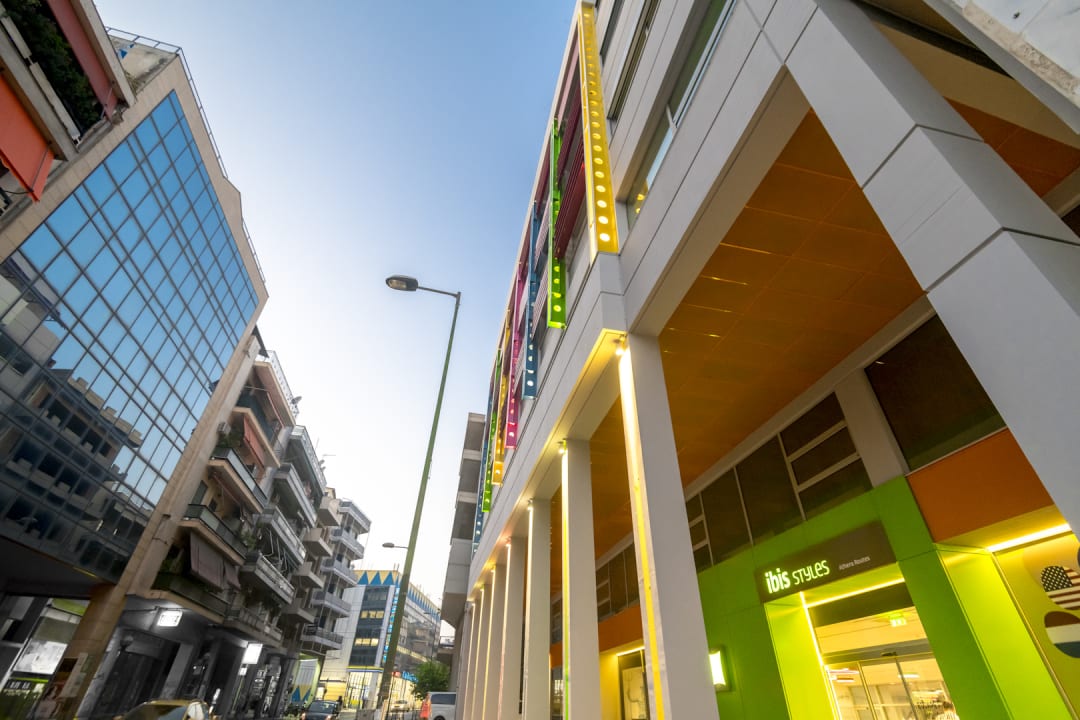 Außenansicht ibis Styles Athens Routes