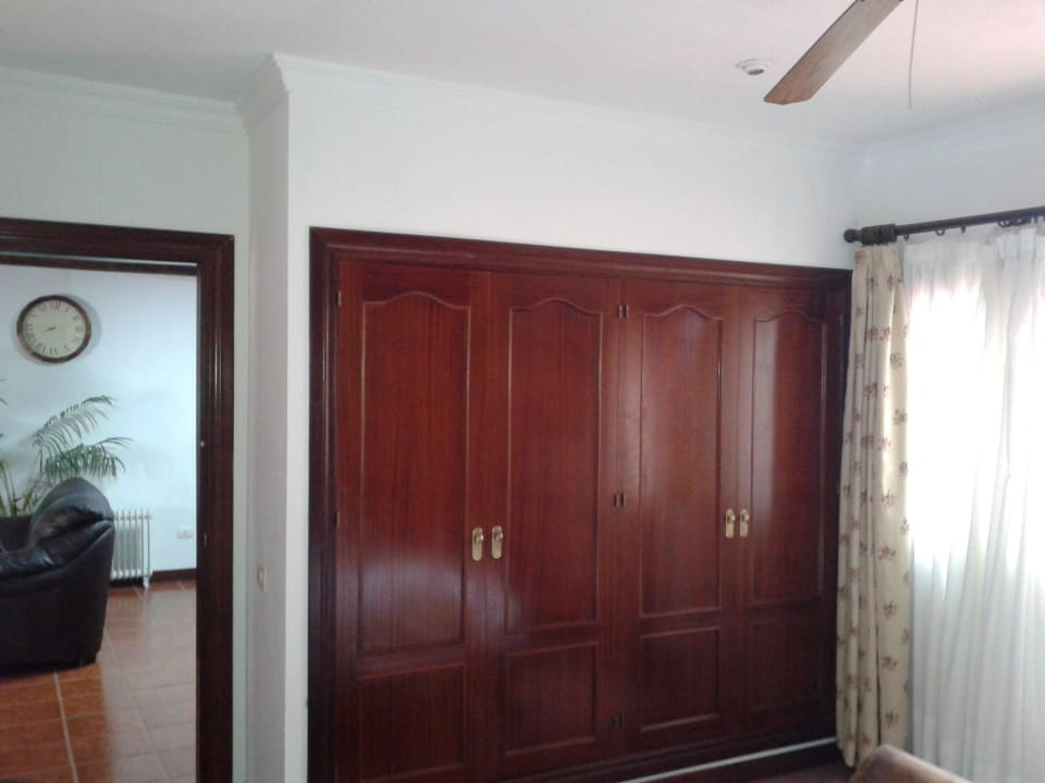 Schlafzimmer Schrank Hotel Casas de Las Piedras