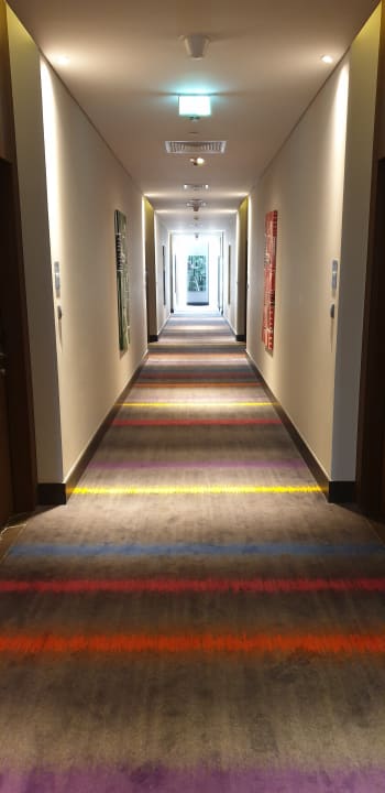 Zimmer Aloft Me'aisam