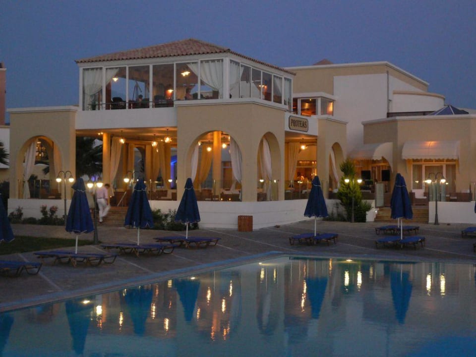 Restaurant PROTEAS Neptune Luxury Resort