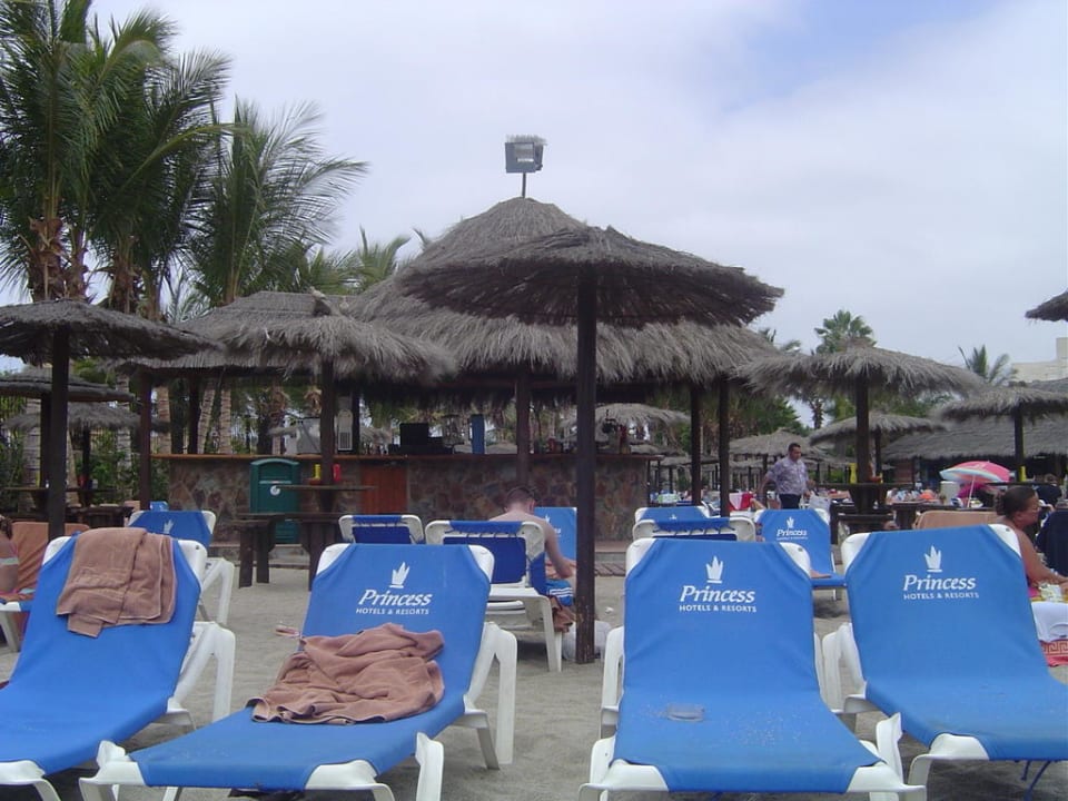 Liegen am Kiesstrand  Tabaiba Princess