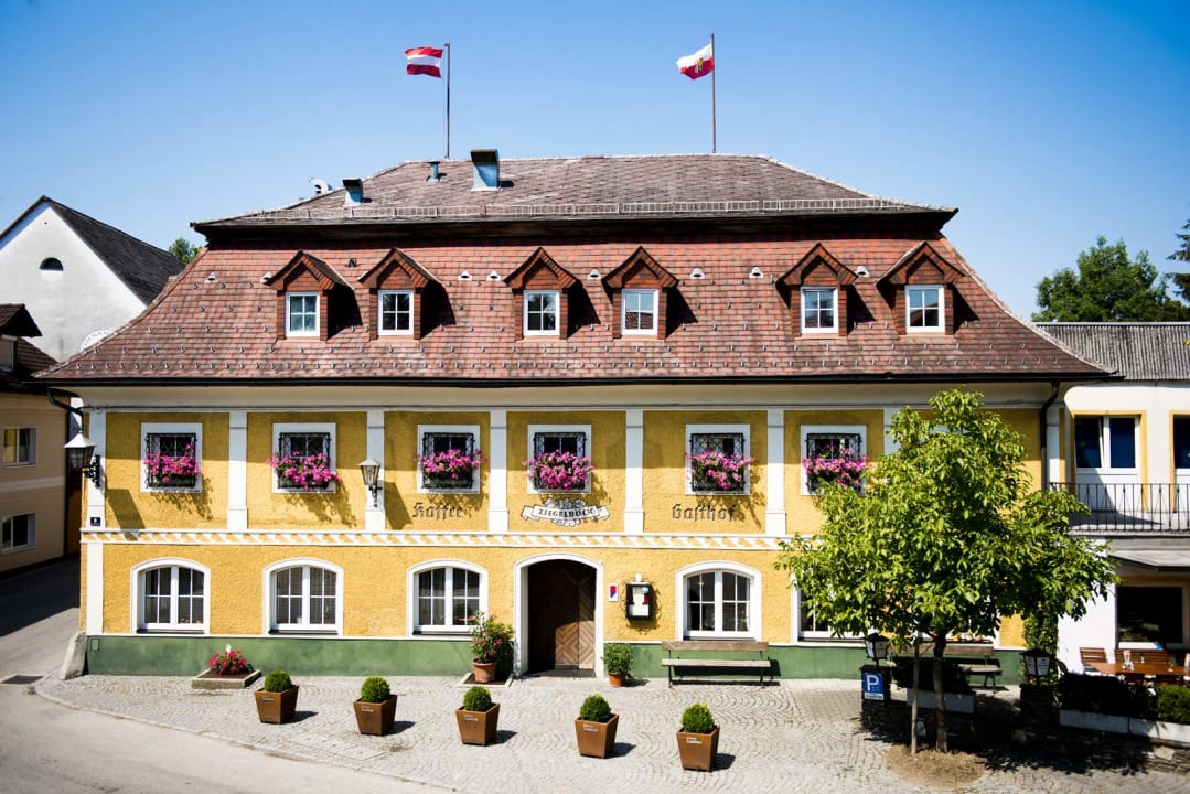 Außenansicht Hotel Hoftaverne Ziegelböck