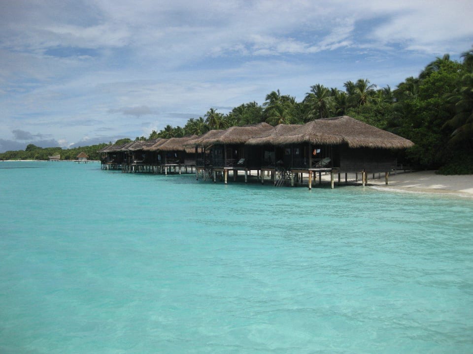 Wasserbungalows auf der Lagunenseite Kuramathi Maldives