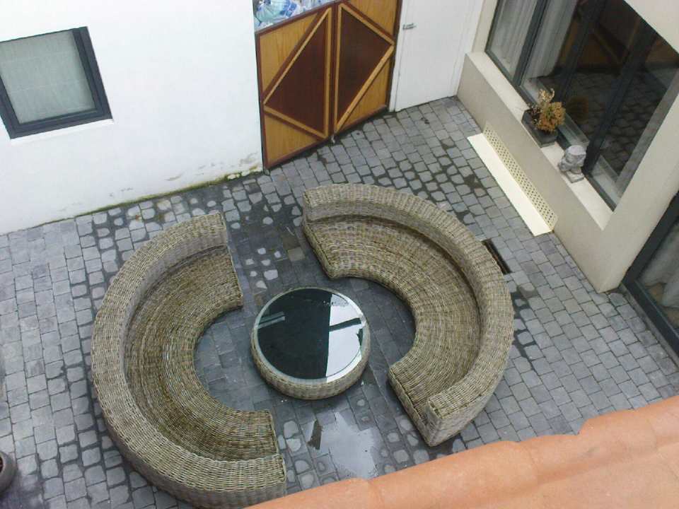 Innenhof B&B Longue Vie