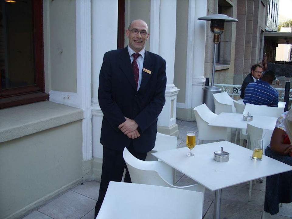 Der Manager vom Hotel Adderley Hotel Adderley