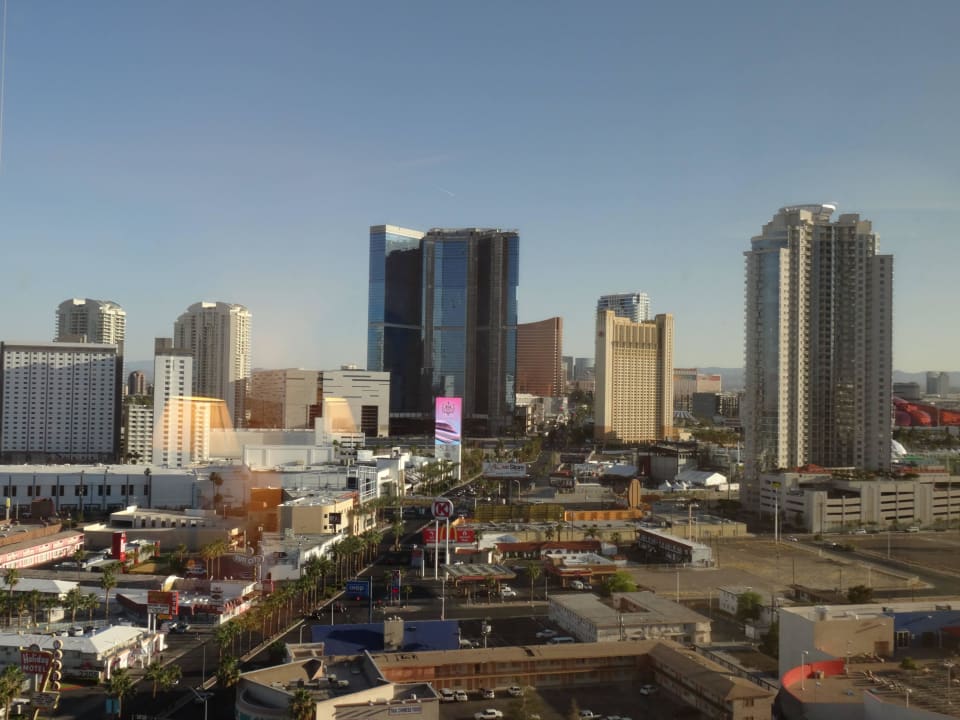 Ausblick vom Zimmer The STRAT Hotel, Casino and SkyPod