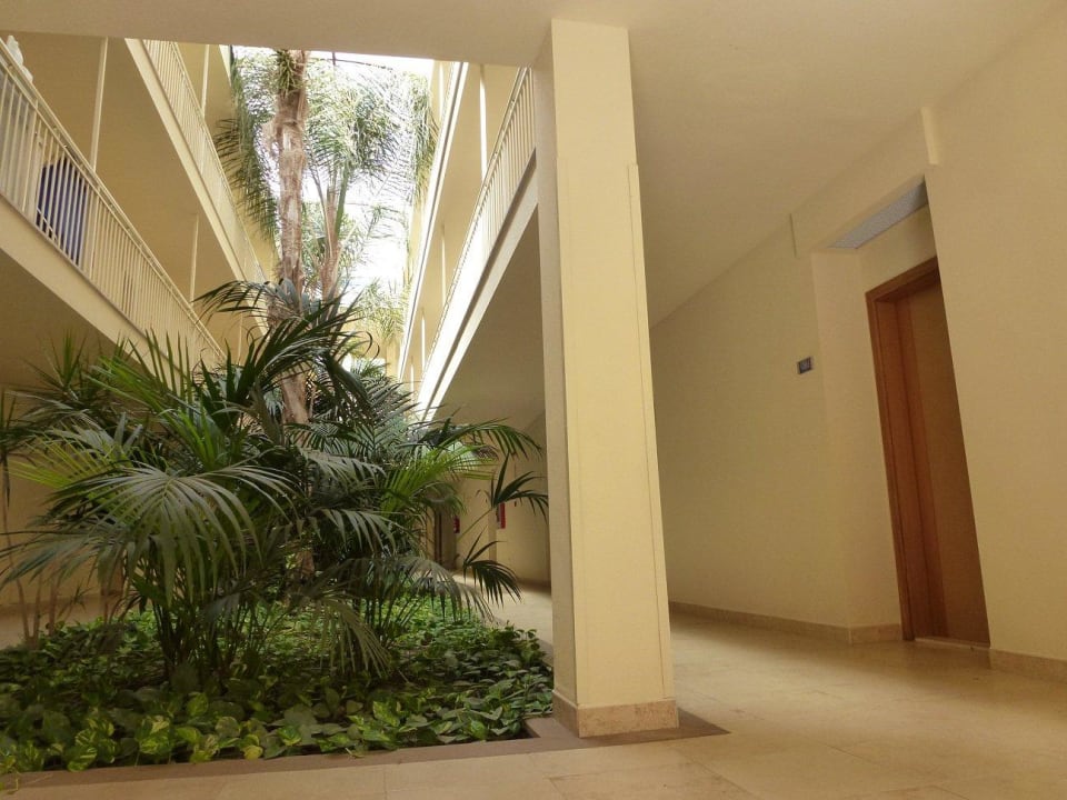 Gang in den Häusern Zafiro Mallorca