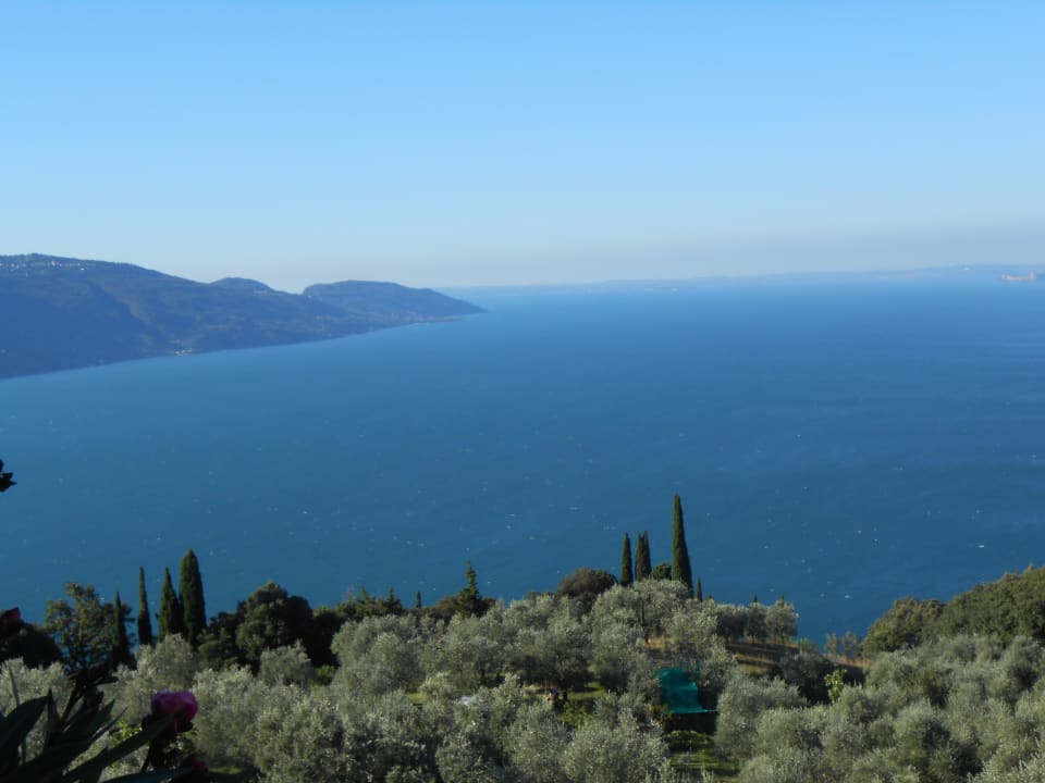 Blick vom Zimmer auf den See Park Hotel Zanzanu