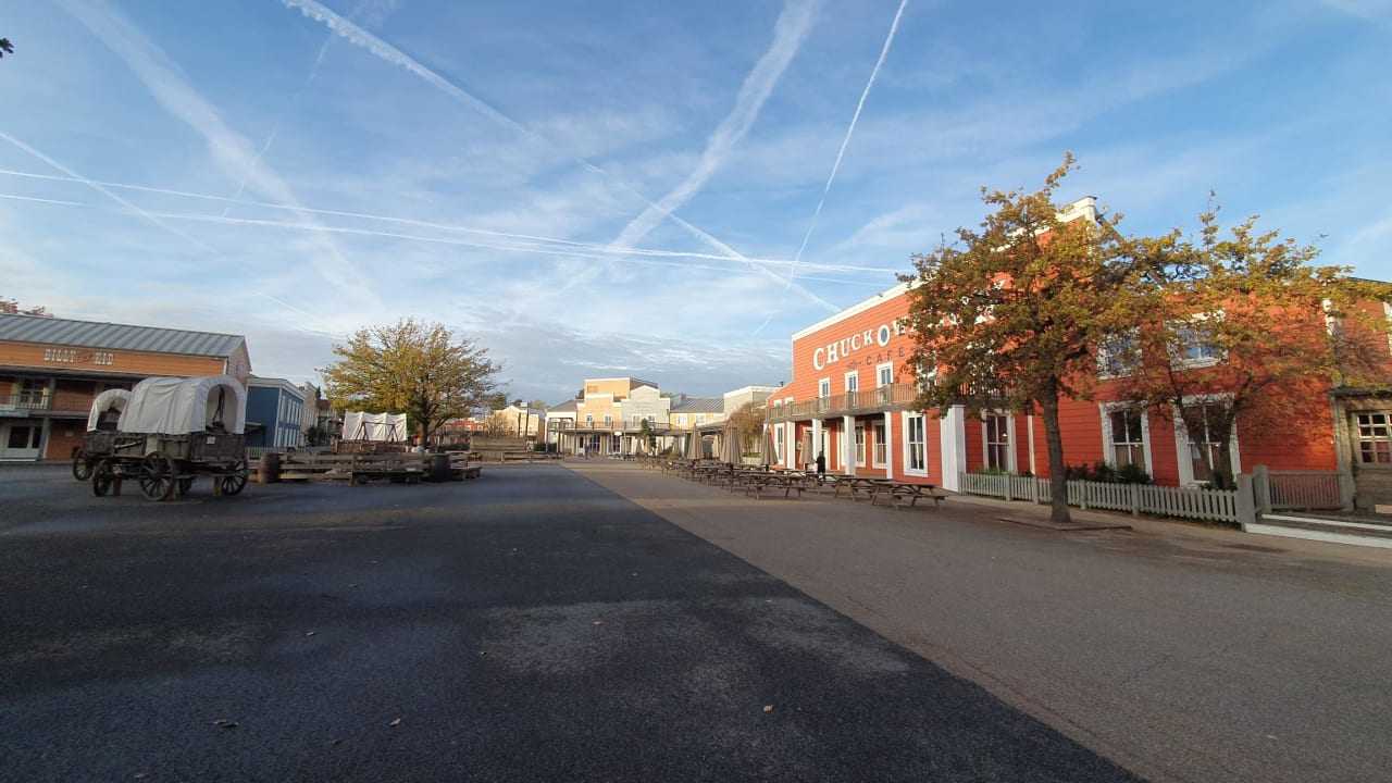 Außenansicht Disney's Hotel Cheyenne