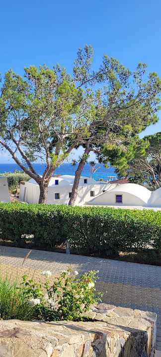 Außenansicht Hotel Kakkos Bay