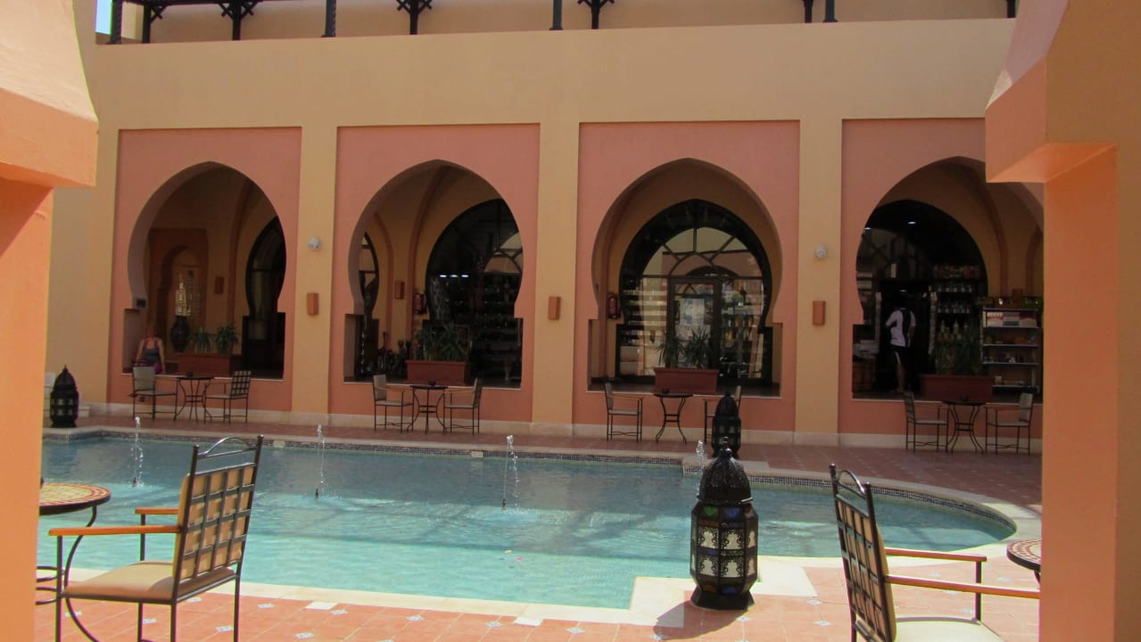 Aussenbereich der Lobby Steigenberger Coraya Beach - Adults only