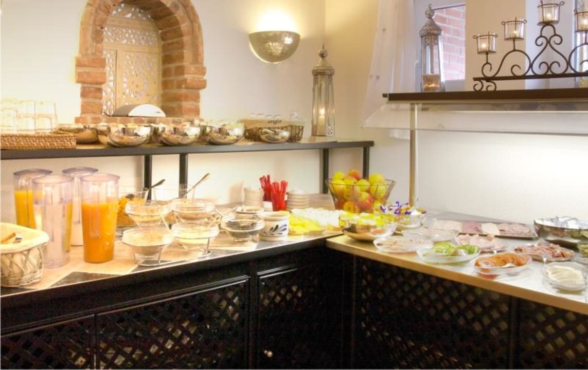 Reichhaltiges Frühstücksbuffet Hotel Rantumer Hof