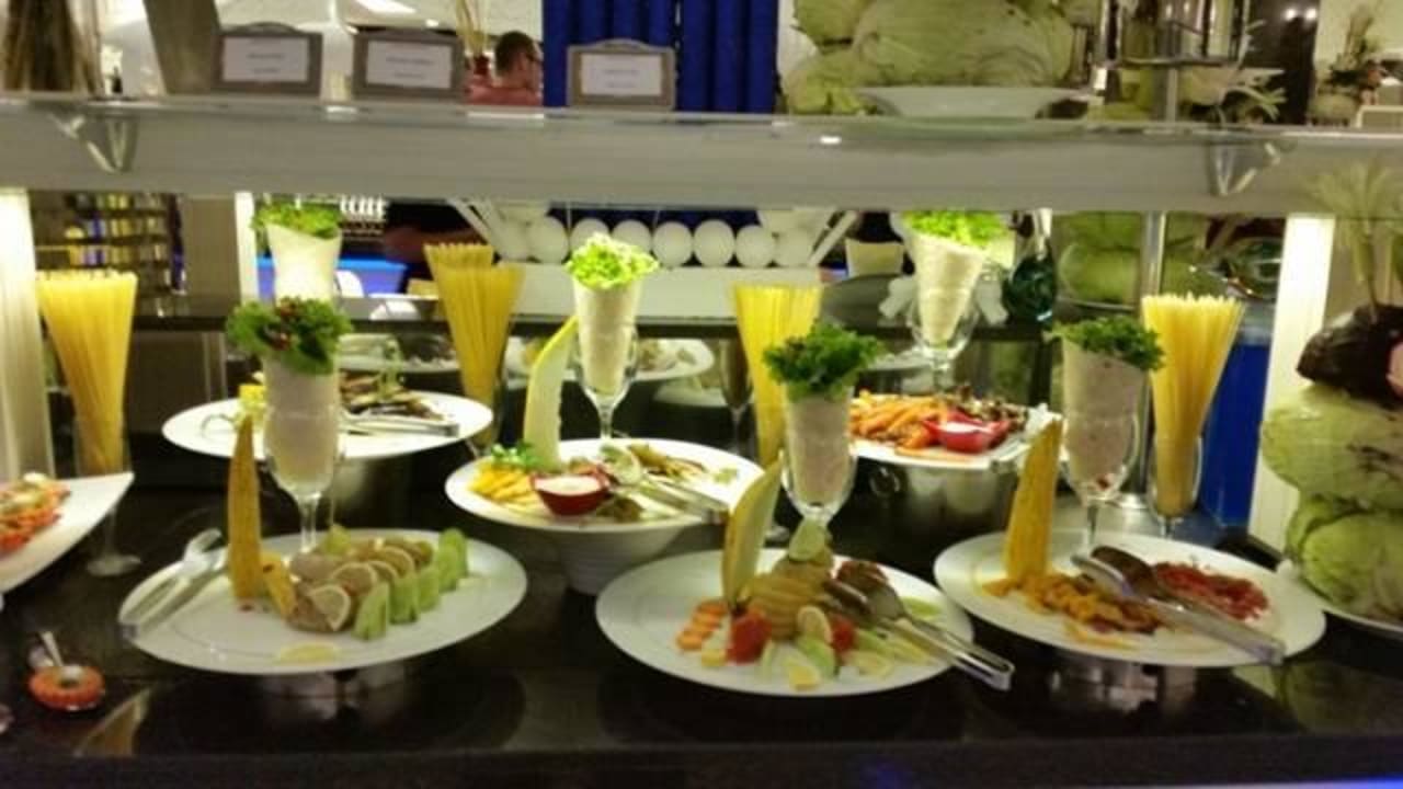 Reichlich Auswahl am Buffet Mary Hotel Side