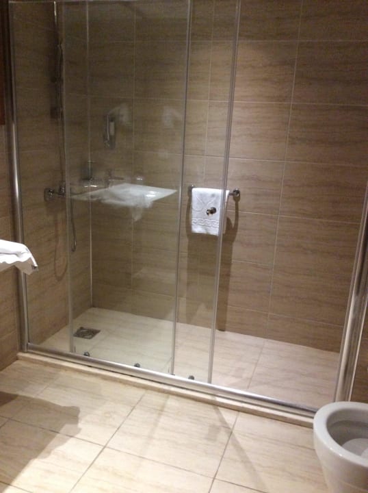 Dusche Grand Park Lara Hotel