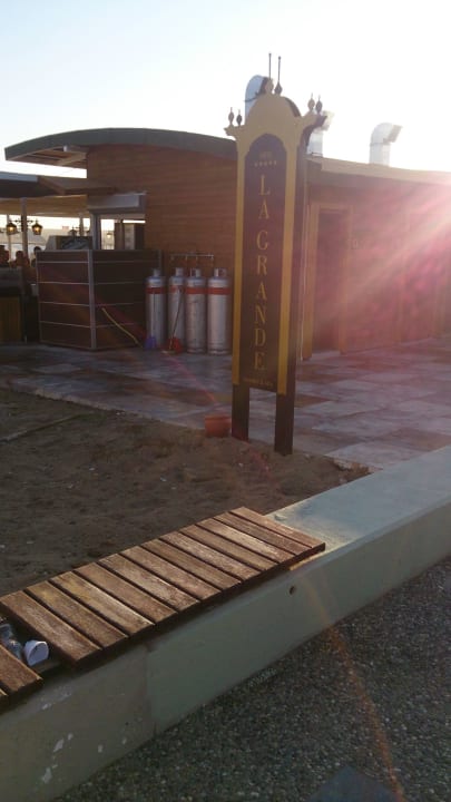 Вход на пляж Castival Hotel