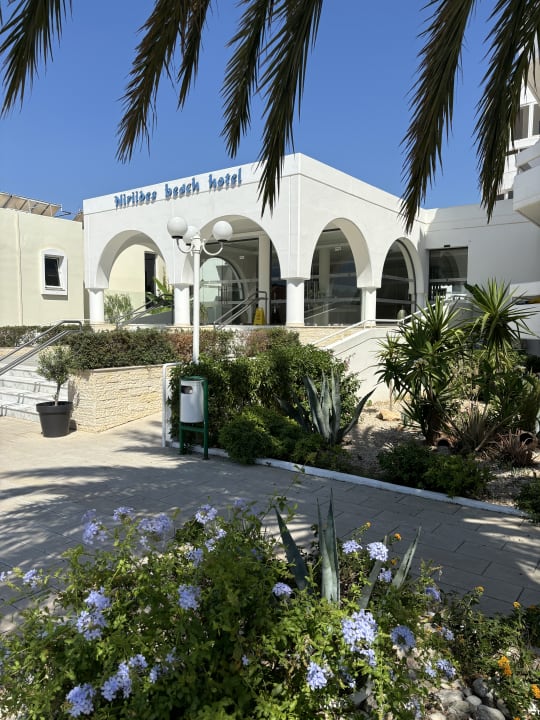 Außenansicht Niriides Hotel