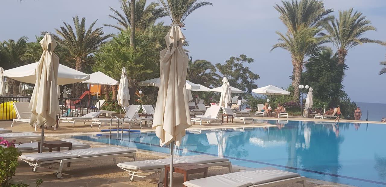 Pool Crystal Springs Beach Hotel