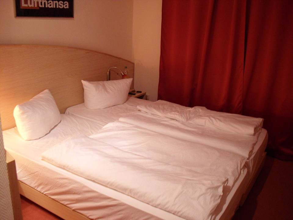 Das Bett PLAZA INN Hamburg Moorfleet