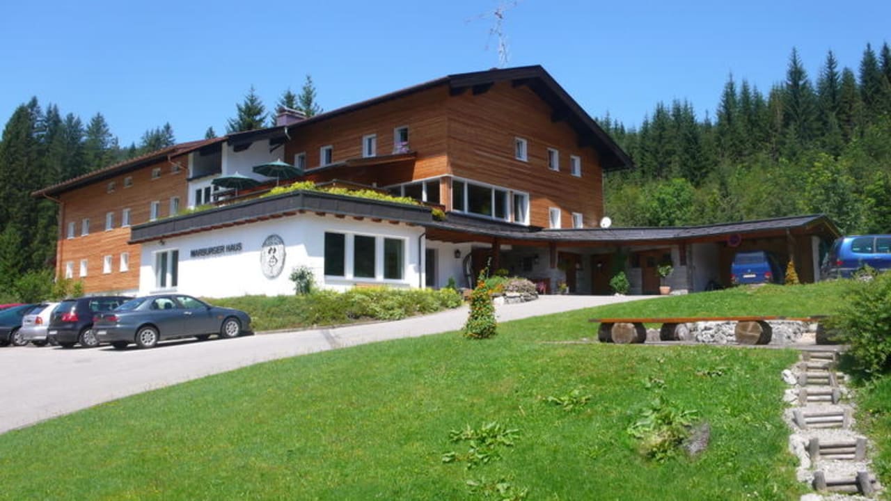 Außenansicht Sport & Studienhaus Marburg