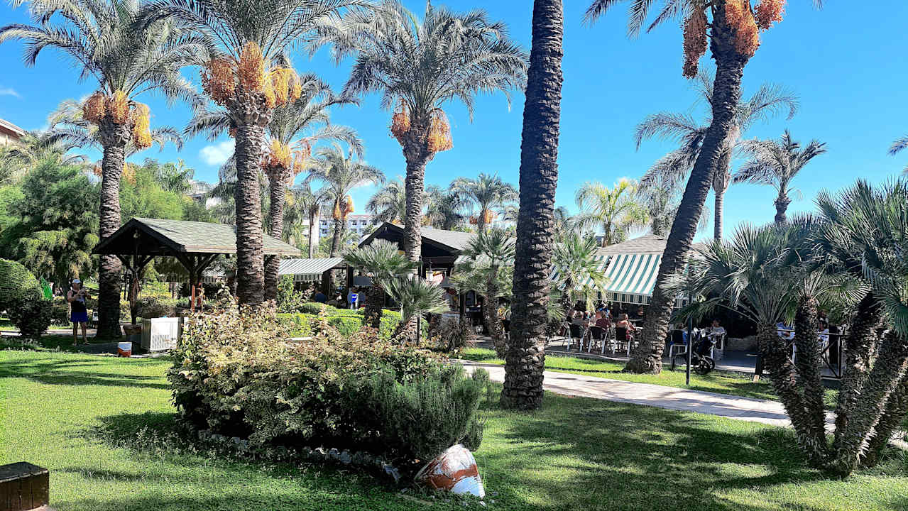 Gartenanlage Sunis Kumköy Beach Resort Hotel & Spa