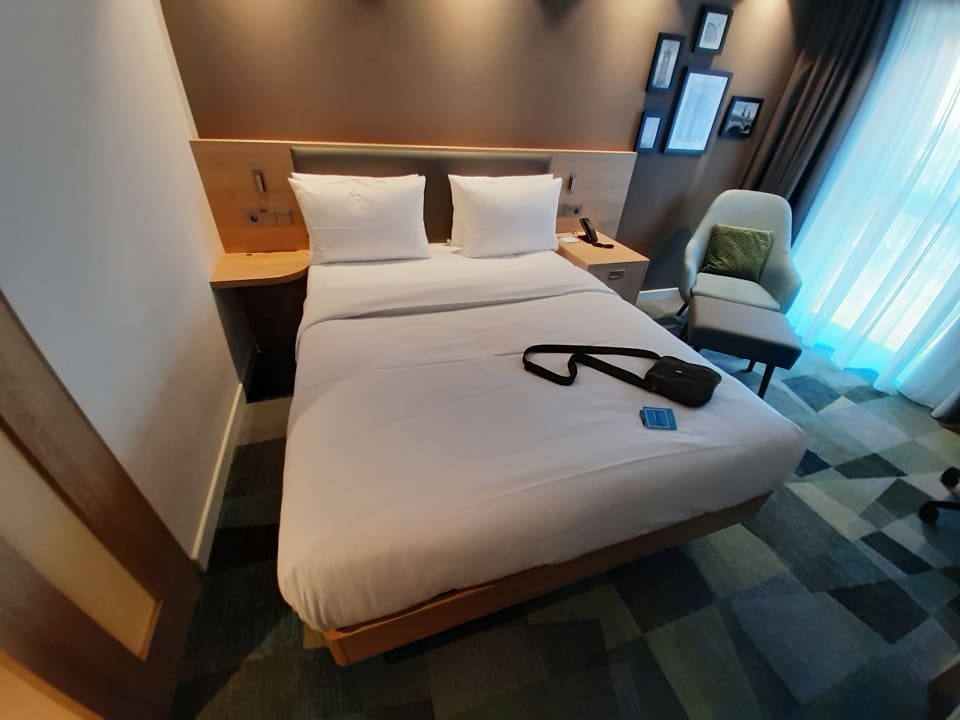 Zimmer Hampton by Hilton Berlin City East Side Gallery