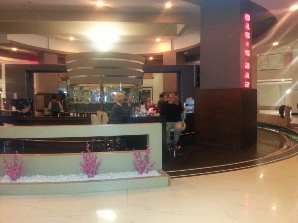 Oasis Bar Limak Lara Deluxe Hotel & Resort