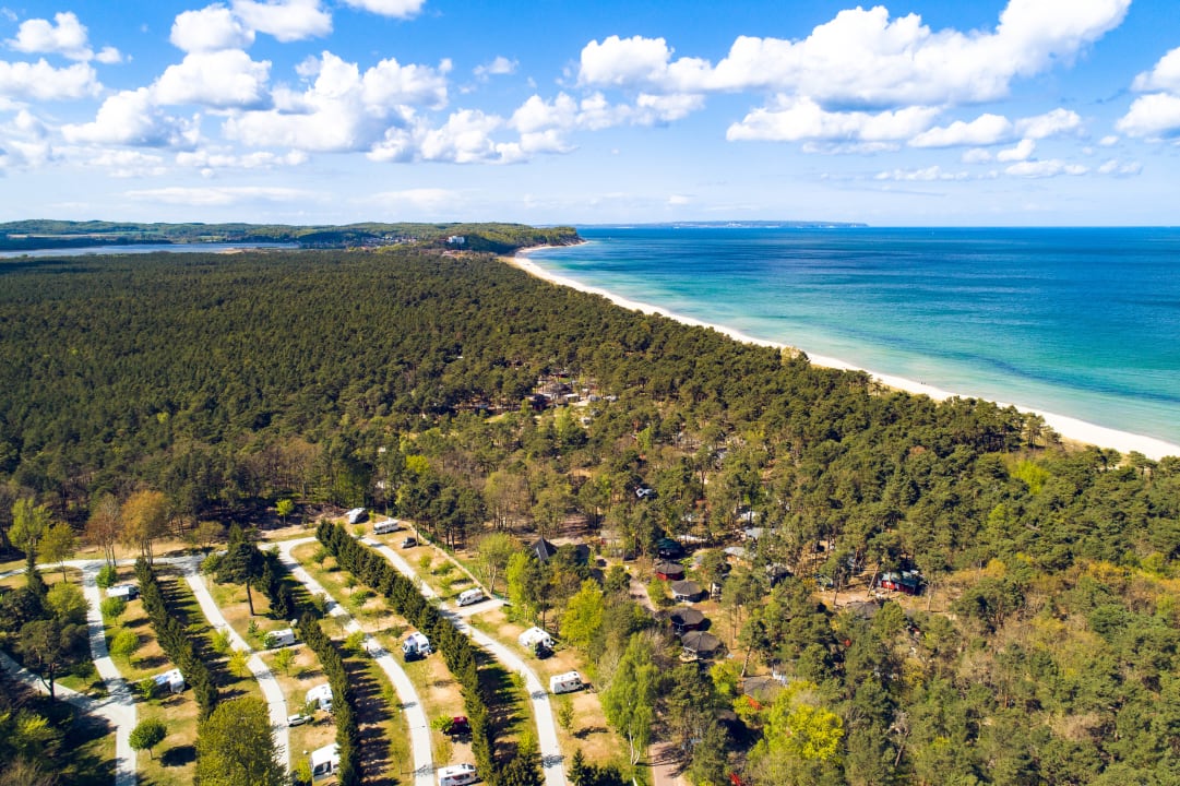 Außenansicht Regenbogen Ferienanlage Göhren