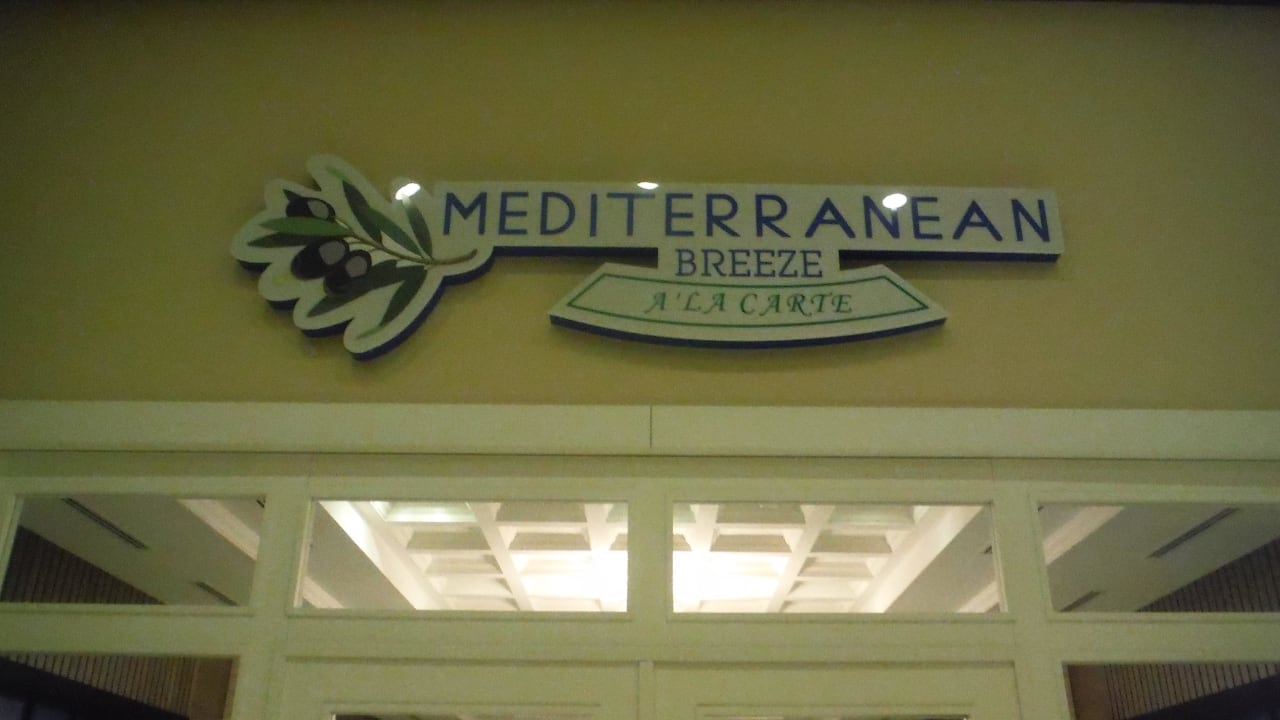 Eines der a la carte Restaurants Crystal Sunset Pearl Collection