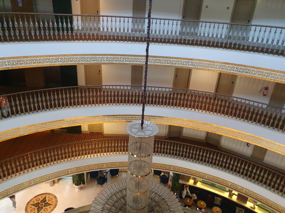 Lobby Side Crown Palace