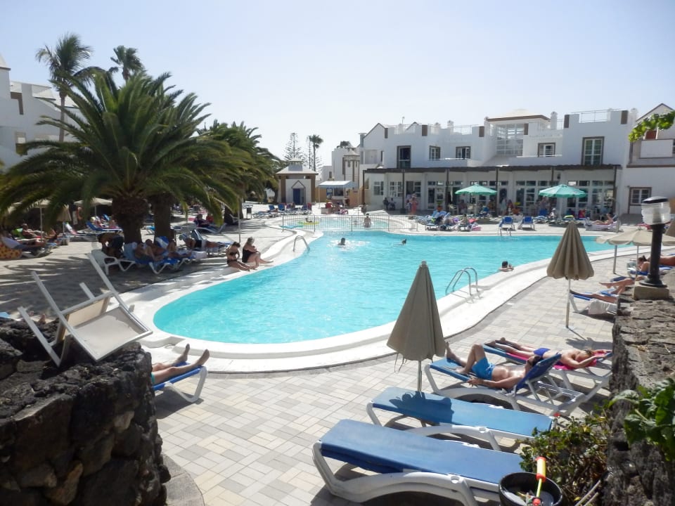 Pool Apartamentos LIVVO Morromar