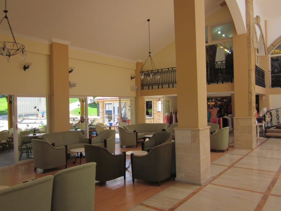 Eingang  Lobby  Club Resort Atlantis