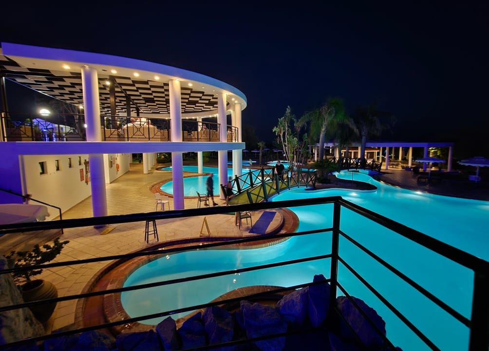 Gartenanlage Hotel Calypso Beach