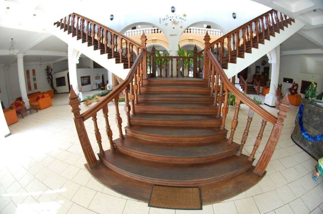 Lobby Royal Beach Resort